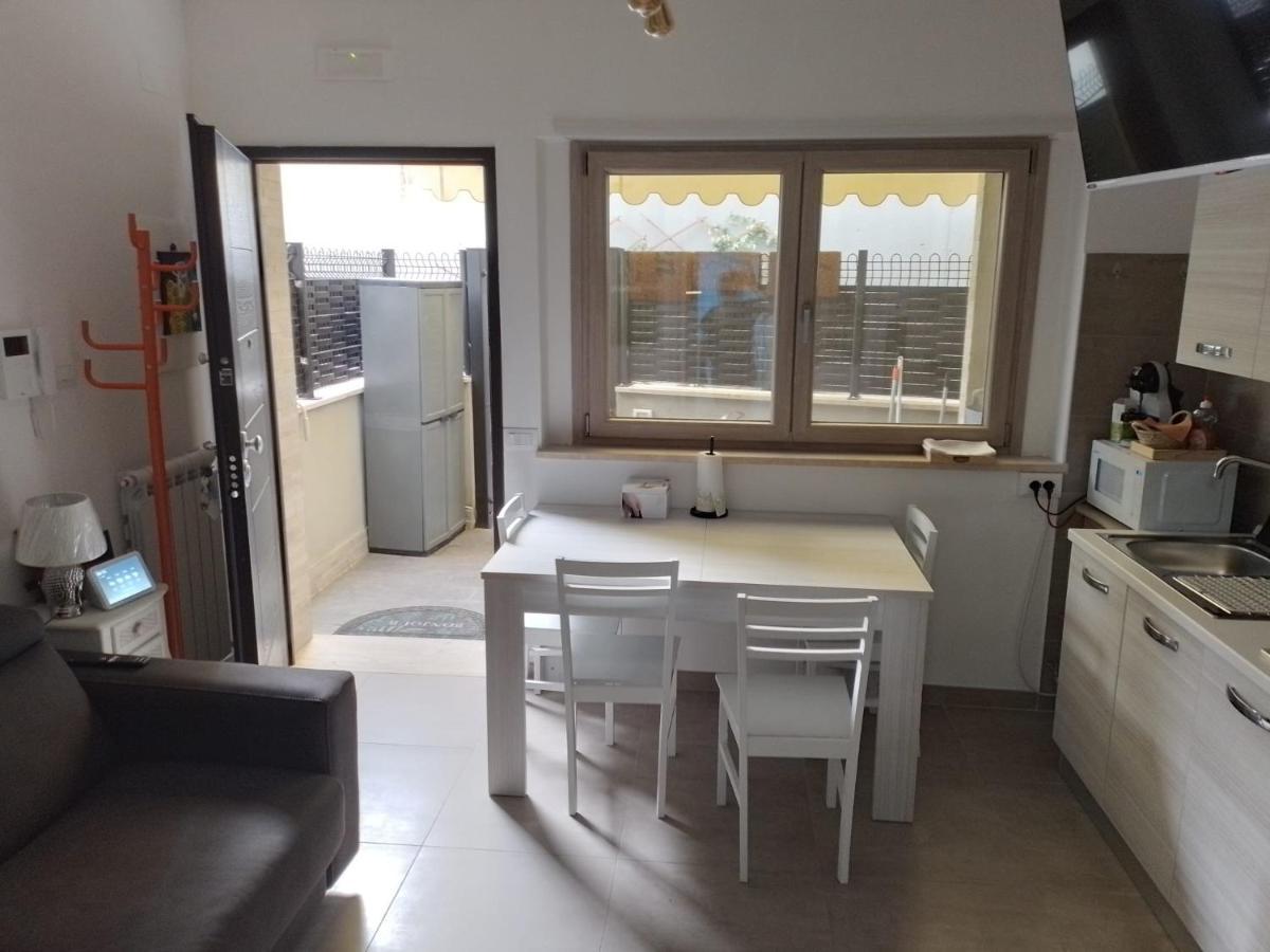 Tiny Green Apartament In Rome - Magliana Luaran gambar
